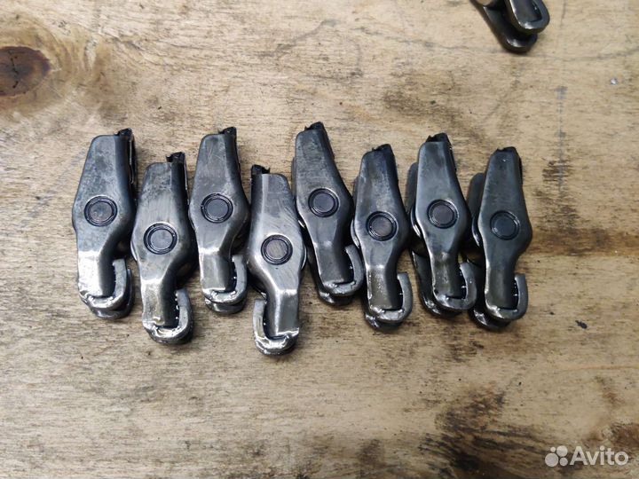 Коромысло клапана Nissan X-Trail T31 M9R