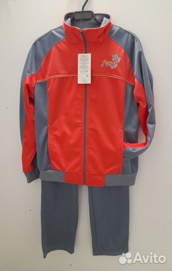 Спортивный костюм женский