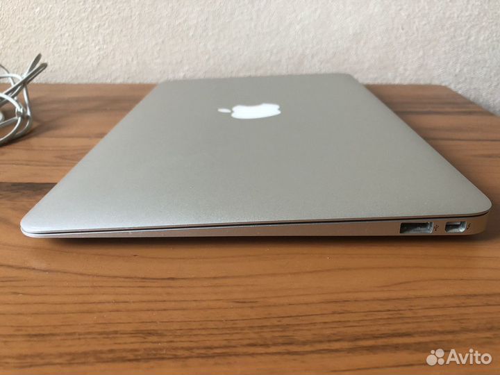 Apple MacBook Air 11