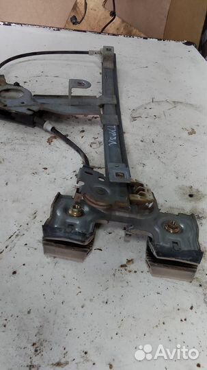 Стеклоподъемник задний левый Skoda Octavia Tour