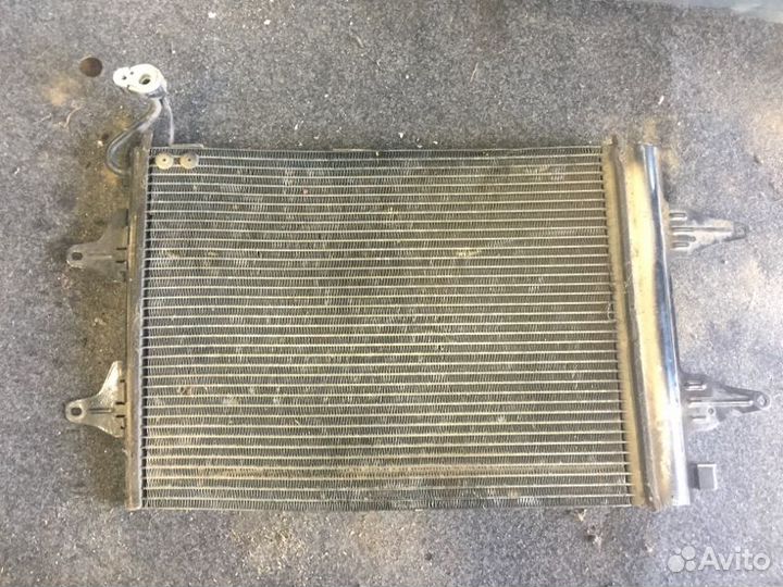 Радиатор кондиционера Skoda Fabia