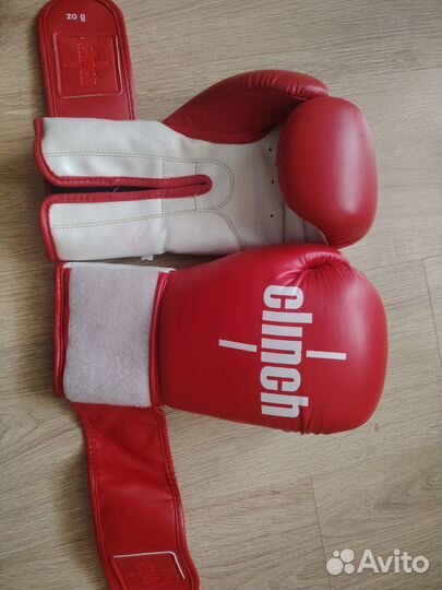 Боксерские перчатки 8oz