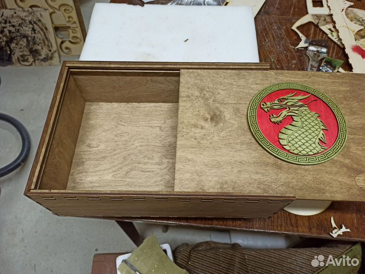 Зелёный дракон. Коробка подарочная деревянная