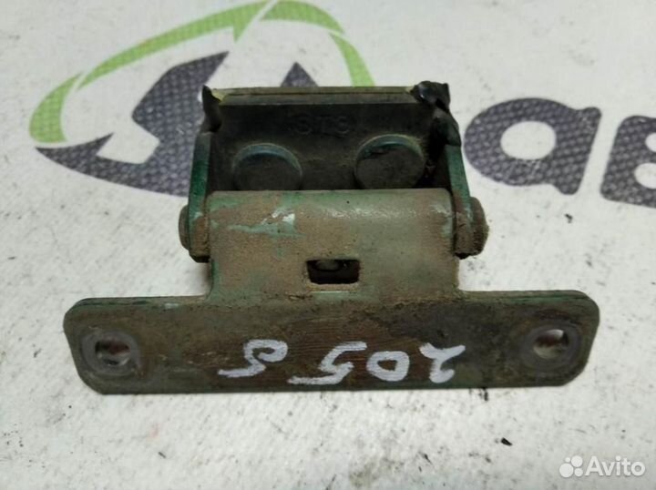 Петля багажника правая Rover 400 1995 2000