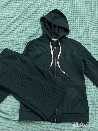 Спортивный костюм женский