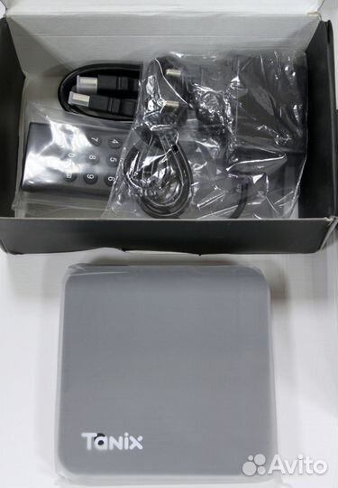 SMART TV приставка Tanix W2 2/16гб