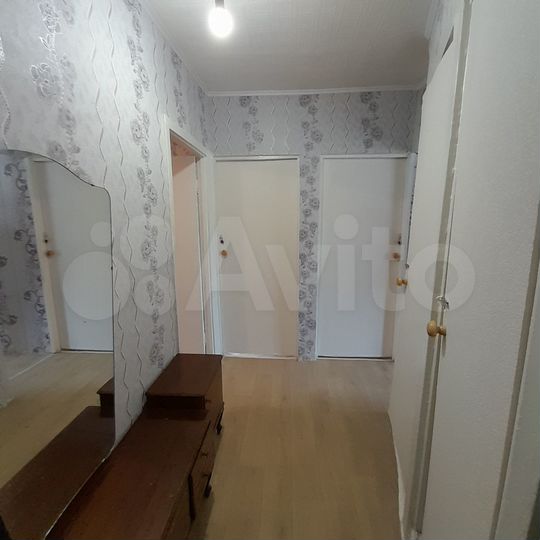 Комната 16 м² в 4-к., 2/5 эт.