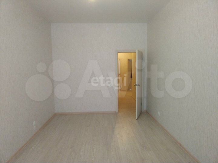 2-к. квартира, 66 м², 1/17 эт.