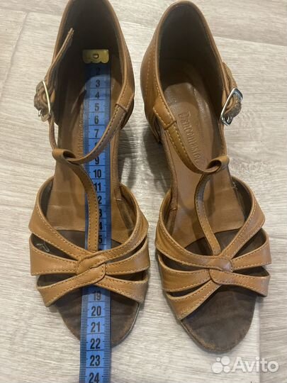 Обувь для бальных танцев