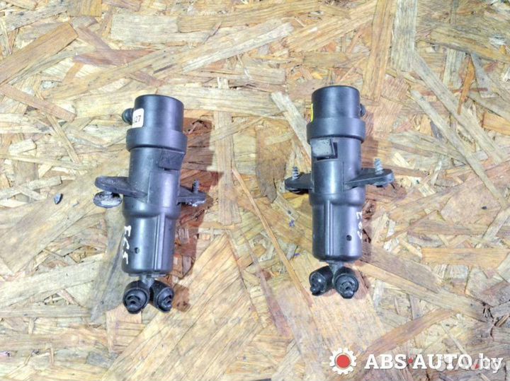 Форсунка омывателя фары BMW 7 E65/E66 2004 7001949