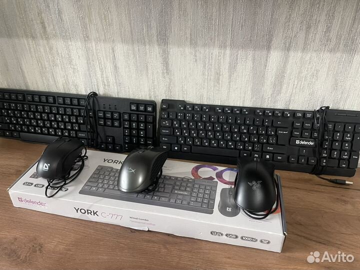 Лот клавиатур и мышек