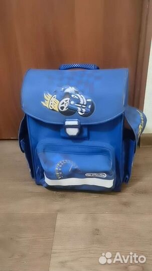 Портфель школьный для мальчика