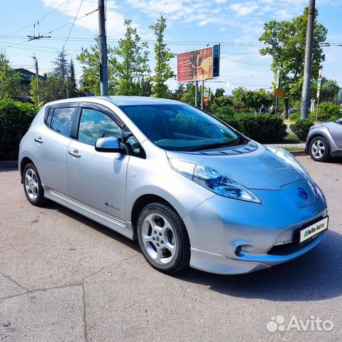 Nissan Leaf AT, 2012, 147 000 км с пробегом, цена 700000 руб.