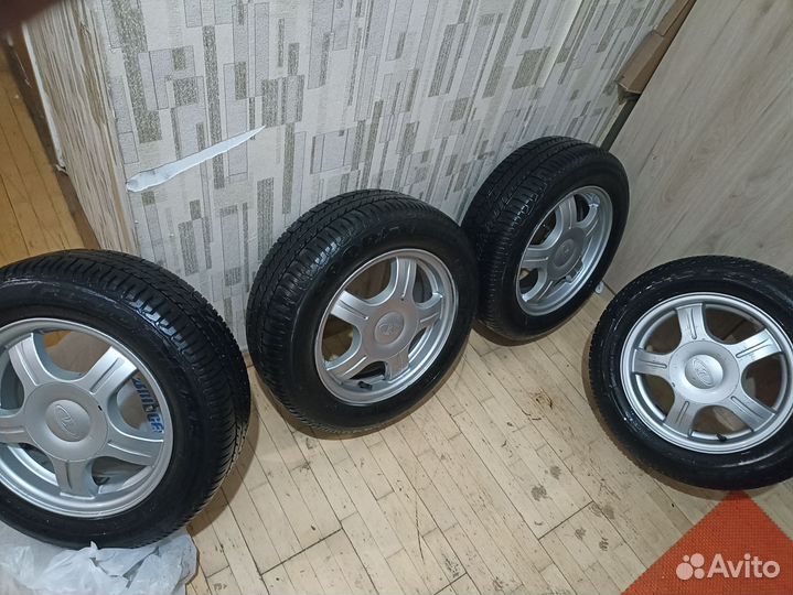 Литой диск r14