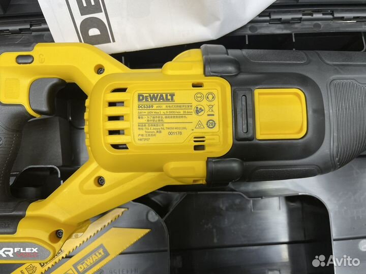 Аккумуляторная сабельная пила dewalt DCS389NT-XJ