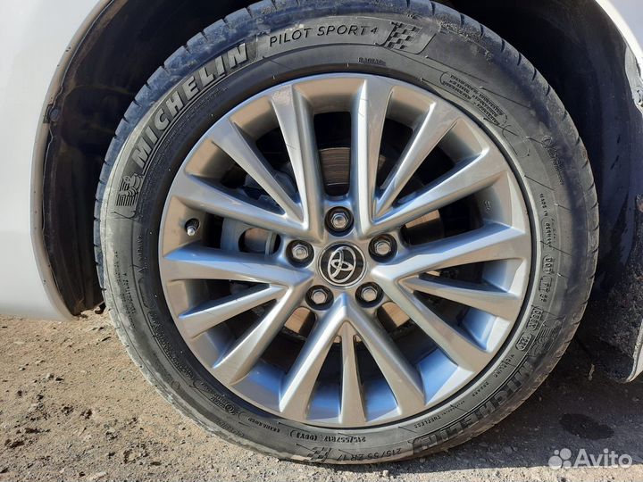 R17 Michelin Pilot Sport 4 215/55, PCD 5x114.3 DIA 60.1