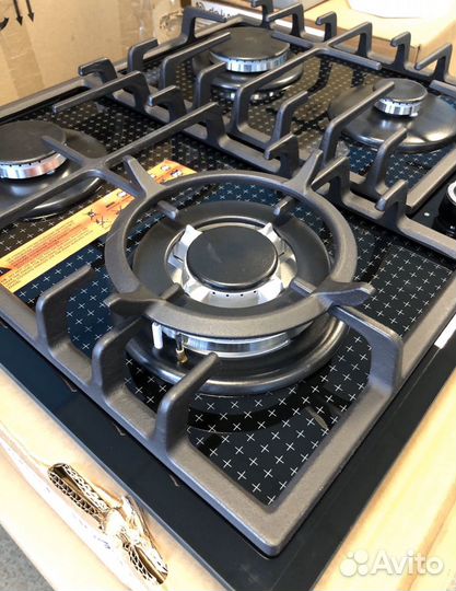 Газовая поверхность Fornelli на стекле новые