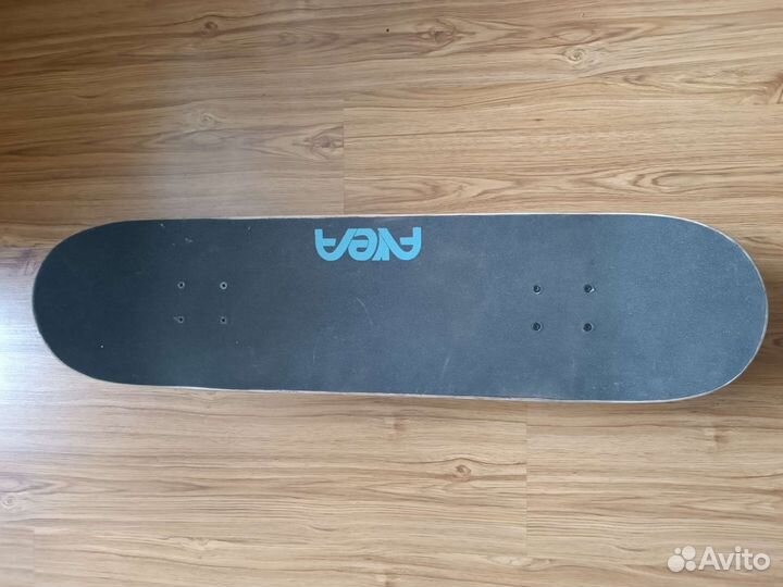 Скейтборд почти новый