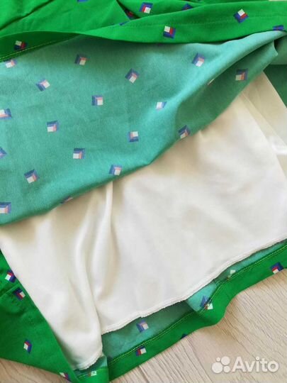 Платье с оригинальной спинкой