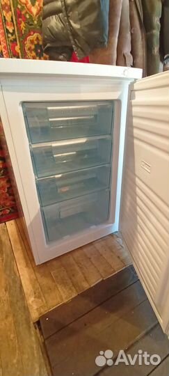 Морозилка leran