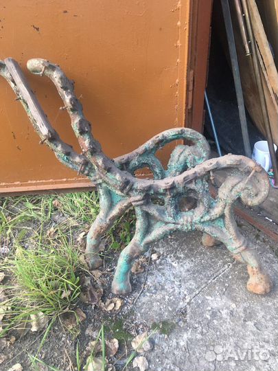 Скамейка чугунная старинная