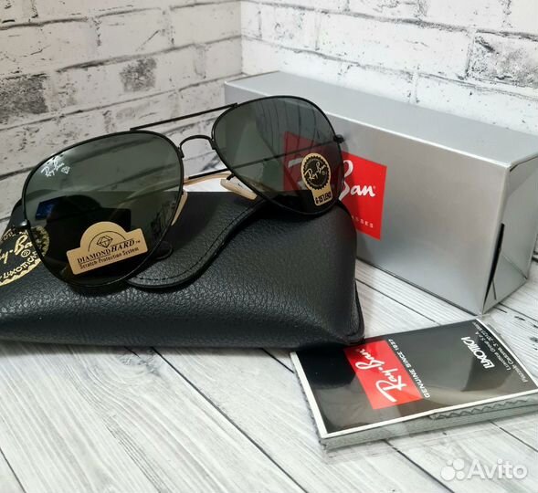 Солнцезащитные очки Ray-Ban Aviator