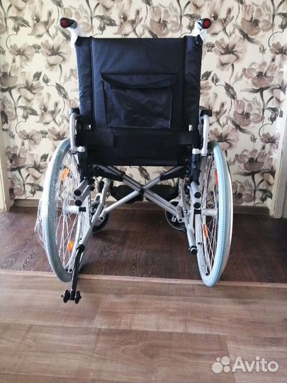 Инвалидная коляска новая