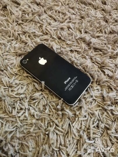 Телефон iPhone 4s