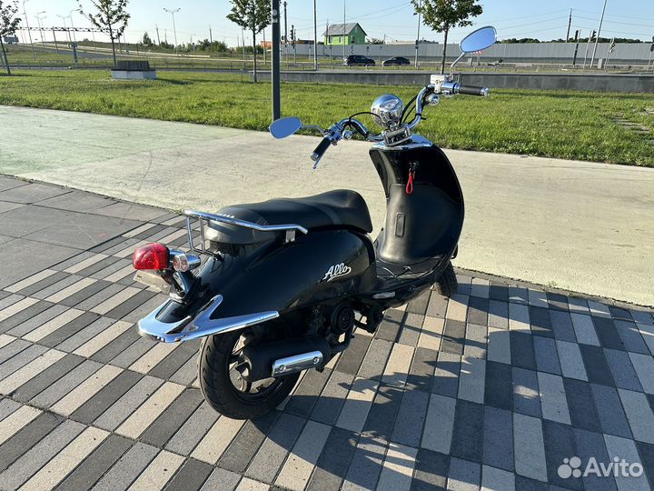 Продам мопед скутер