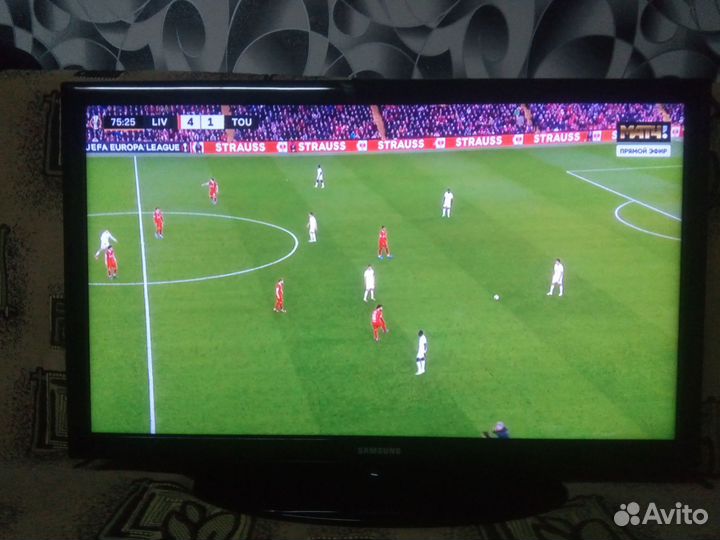 Телевизор Samsung 32