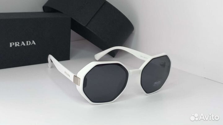 Очки prada