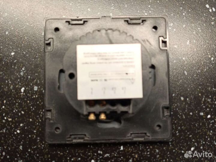 Сенсорный выключатель