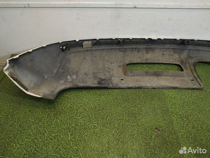 Юбка накладка нижняя заднего бампера зад. Audi Q3