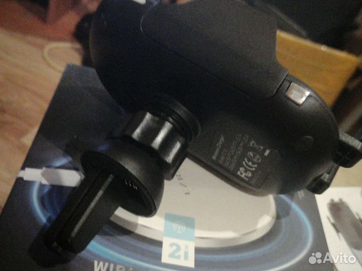 Держатель с функцией беспроводной зарядки