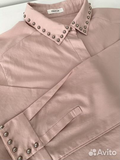 Рубашка розовая японская с металлическими вставкам