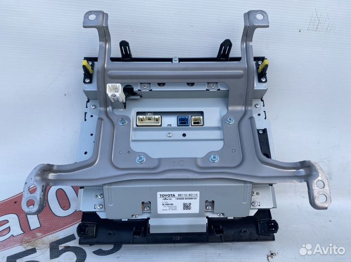 Toyota Land Cruiser 200 монитор Рестайлинг