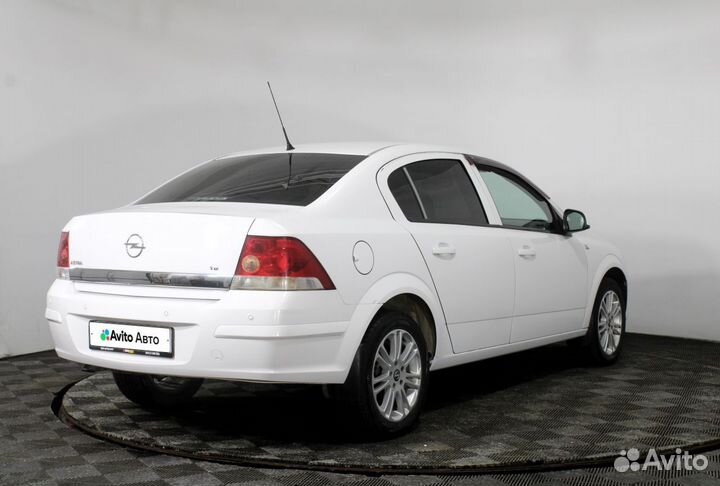 Opel Astra 1.8 МТ, 2011, 145 001 км