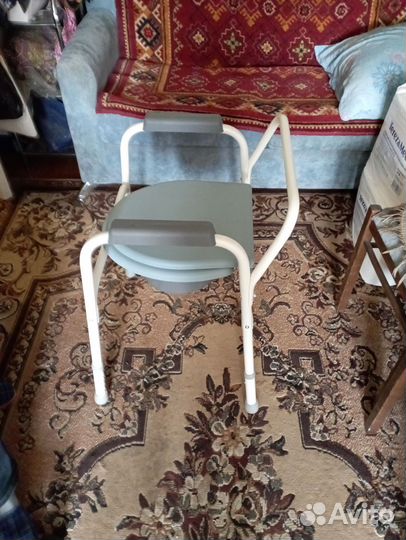 Кресло туалет для пожилых и инвалидов