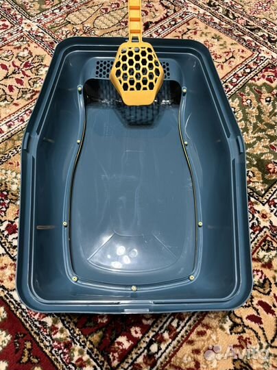 Лоток для кошек и собак новый