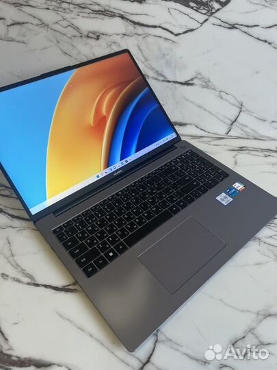 Huawei matebook d16 i5 12500H /16G /512