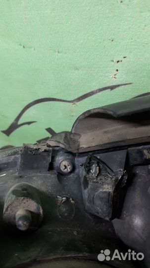 Фара правая Nissan Wingroad