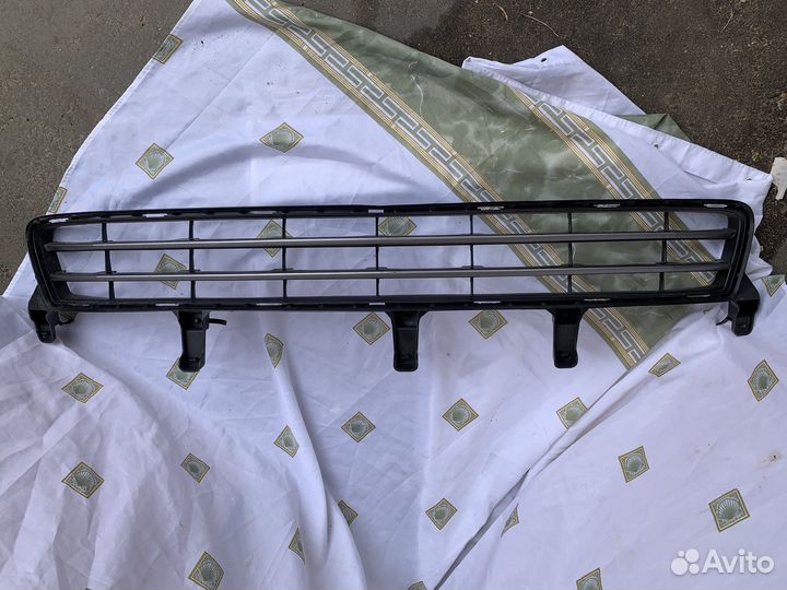 Решетка радиатора Lexus LX 5310260010