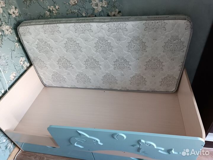 Детская кровать дельфин