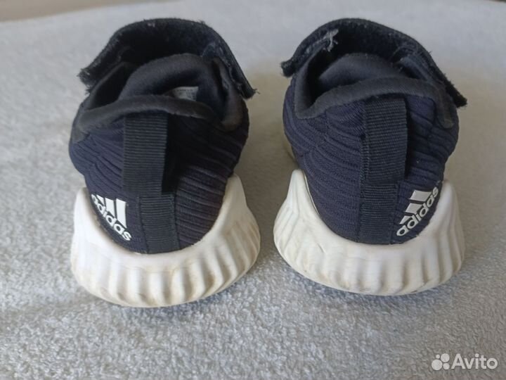 Кроссовки adidas