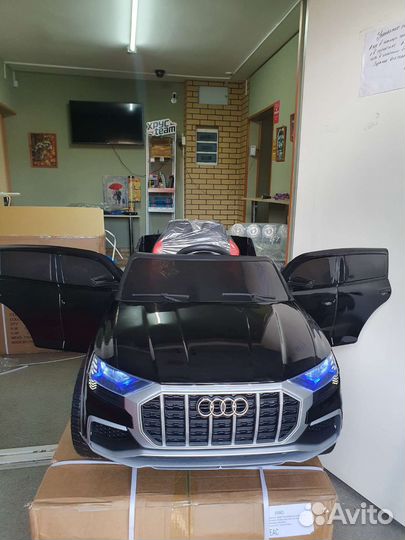 Детский электромобиль audi