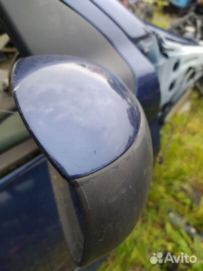 Правое боковое зеркало пежо 206 седан синее