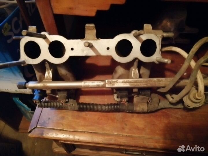 Топливная рампа на Ваз с форсунками