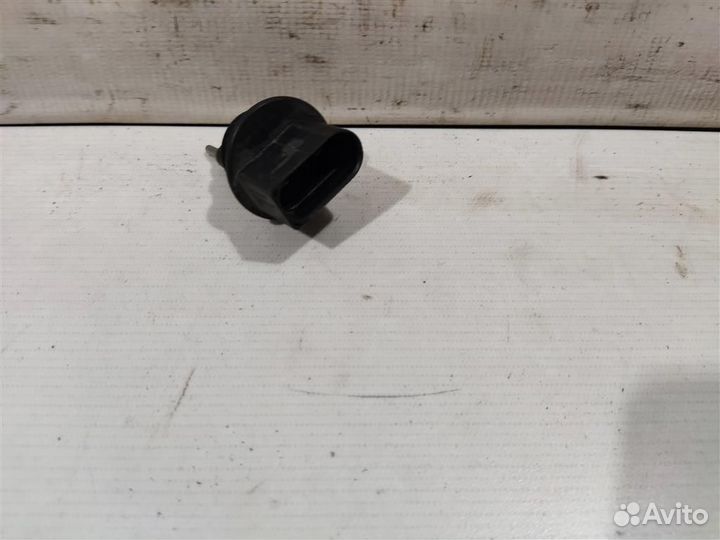 Датчик уровня в бачок омывателя VW Passat (B5) 19