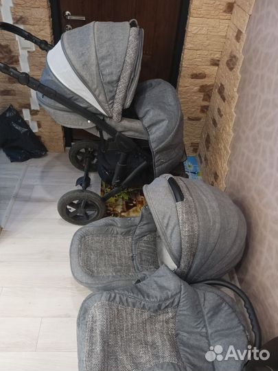Прогулочная коляска