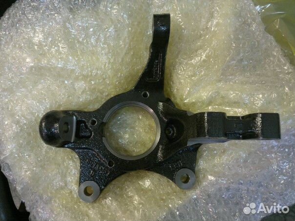 Поворотный кулак передний левый Chery Tiggo 5